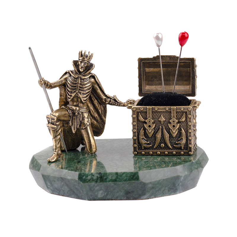 Кощей бессмертный игла в яйце яйцо в утке утка в зайце. Сундук кощея бессмертного. Где находится ларец кощея бессмертного. Смерть кощея бессмертного. Кощей бессмертный яйцо сундук.