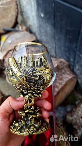 Коньячный бокал «Акула бизнеса» Коньячный бокал «Акула бизнеса»