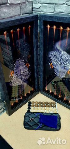Премиальные нарды под стеклом «Королевская кобра» Премиальные нарды под стеклом «Королевская кобра»