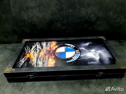 Эксклюзивные нарды под стеклом «BMW» Эксклюзивные нарды под стеклом «BMW»