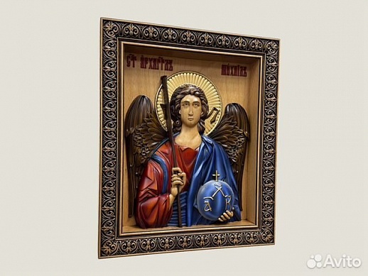 Святой Архангел Михаил резная икона из дерева Святой Архангел Михаил резная икона из дерева
