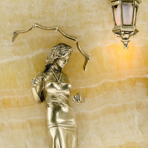 Бронзовая ключница настенная "Девушка с парнем" с подсветкой