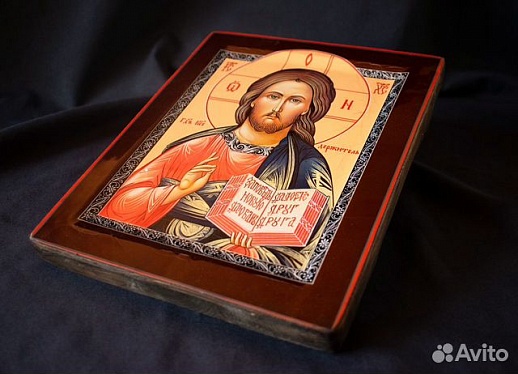 Икона с ковчегом "Христос Вседержитель" Икона с ковчегом "Христос Вседержитель"