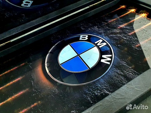 Эксклюзивные нарды под стеклом «BMW» Эксклюзивные нарды под стеклом «BMW»