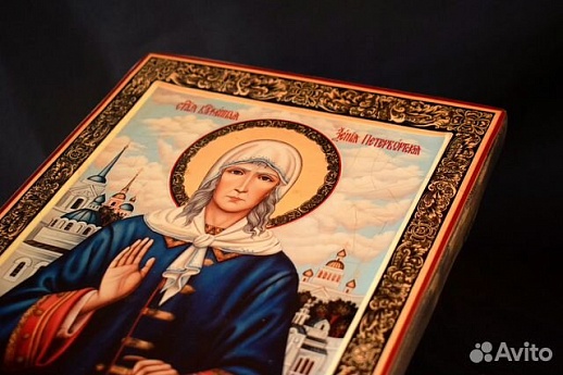 Икона с ковчегом "Святая Ксения Петербургская" Икона с ковчегом "Святая Ксения Петербургская"