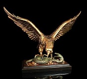 Подарочная скульптура "Орел со змеёй"