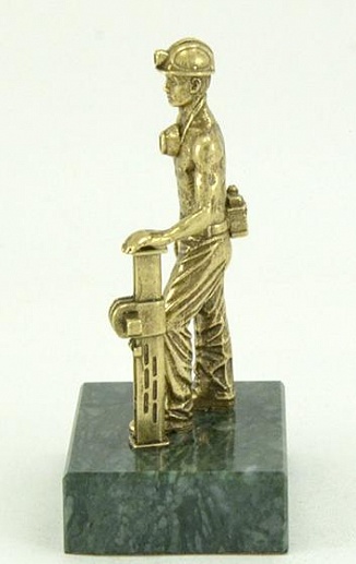 Бронзовая статуэтка "Шахтёр с клиновой стойкой"