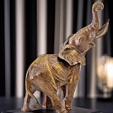 Бронзовая скульптура «Слон трубит»