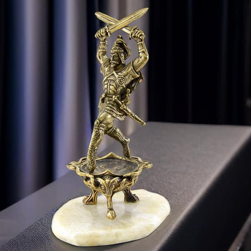 Áðîíçîâàÿ ñòàòóýòêà «Ñîñëàí» íà êàìíå êóïèòü ñ äîñòàâêîé Áðîíçîâàÿ ñòàòóýòêà «Ñîñëàí» íà êàìíå