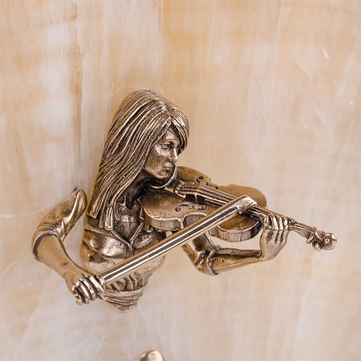 Бронзовая картина-панно "Скрипачка" на натуральном камне оникс