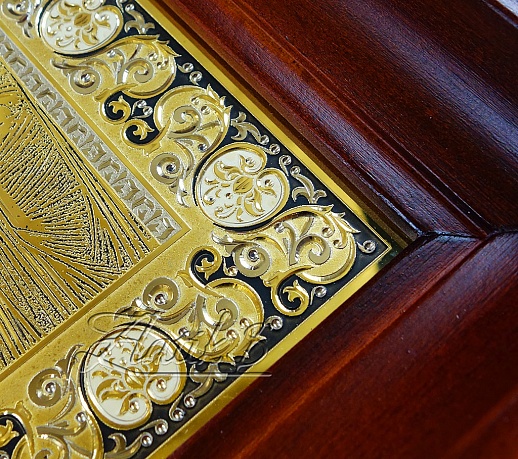 Икона Казанской Божьей Матери /в киоте/. Златоуст Икона Казанской Божьей Матери /в киоте/. Златоуст
