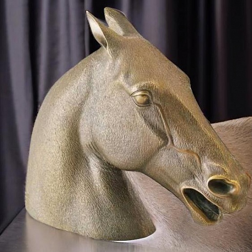 Бронзовая композиция "Голова лошади"