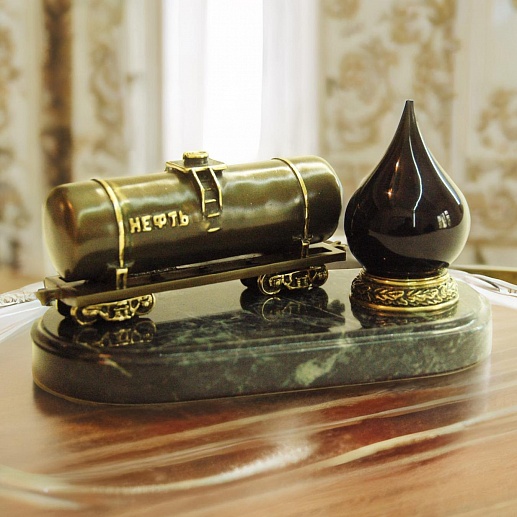 Áðîíçîâûé ñóâåíèð "Öèñòåðíà ñ íåôòüþ" êóïèòü ñ äîñòàâêîé Áðîíçîâûé ñóâåíèð "Öèñòåðíà ñ íåôòüþ"