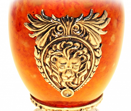 Подарочный стакан из камня (янтарь)