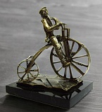 Бронзовая копия памятника Велосипедист